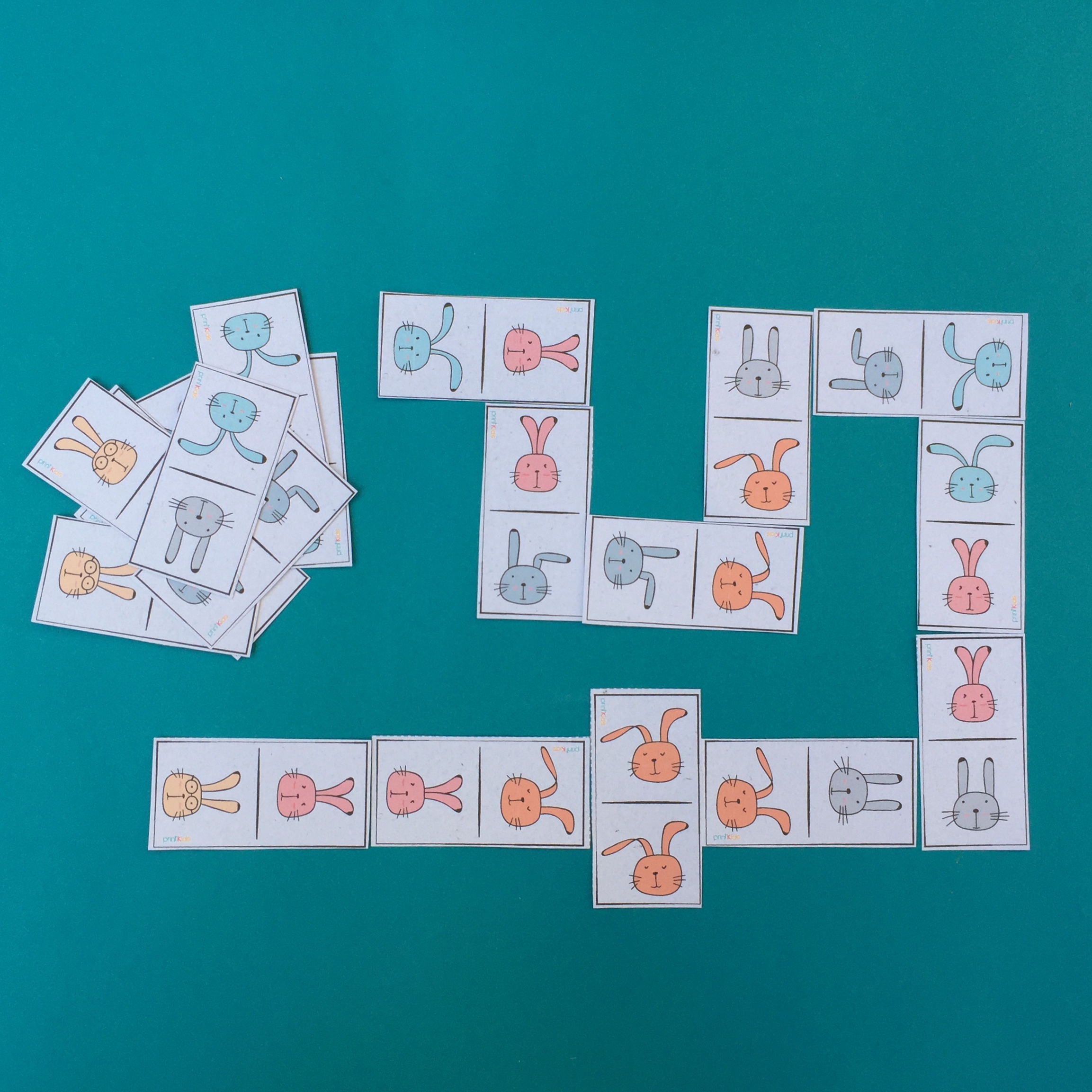Jogo de dominó para imprimir e brincar com as regras do jogo